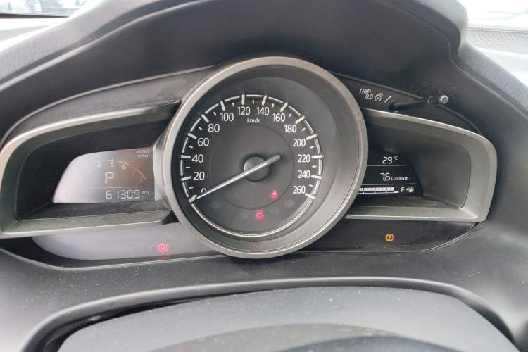 Used Mazda 3 Axela 2019 Cloud-Controlled Sedan 1.5L Automatic Luxury Model China VI Standard