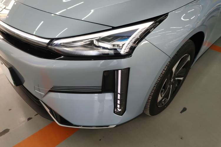 Used Geely Galaxy L6 2025 EM-i 140km Starship Edition