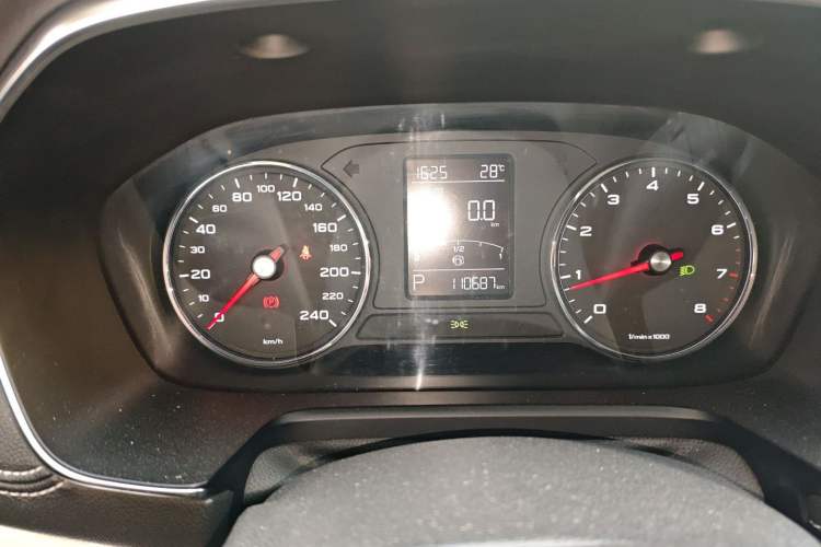 Used Roewe RX5 2016 20T Two-Wheel Drive Automatic Internet Smart Edition