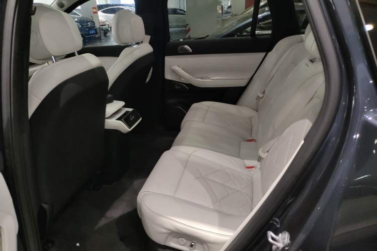 Used Nio ES7 2022 100 kWh Interior 4