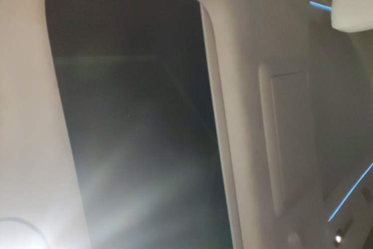 Used Volvo EM90 2025 Ultra Six-Seater
