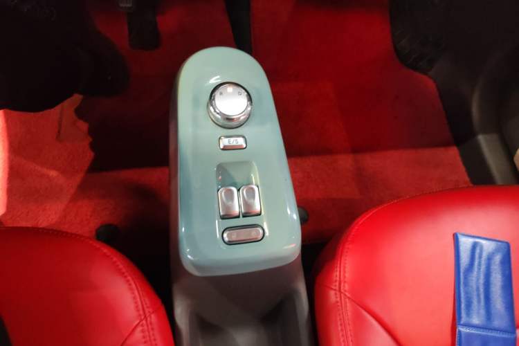 Used CHANGAN NEVO Lumin 2022 210km Sweet Edition Gear Lever