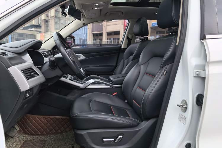 Used Geely Auto Emgrand X7 Sport 2018 1.8TD Automatic Two-Wheel Drive Smart Connect 4G Internet Edition Left Front Seat