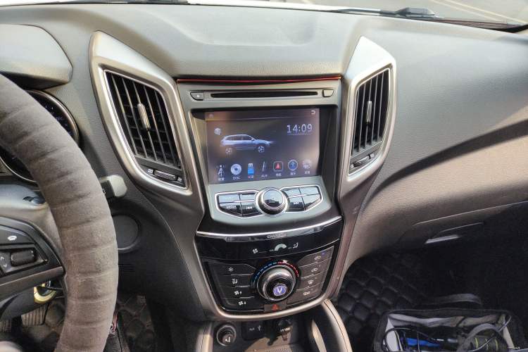 Used Changan CS75 2014 2.0L Manual Luxury Version China IV Standard