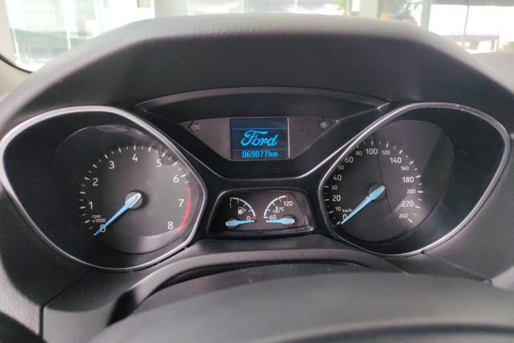 Used Ford Focus 2018 Hatchback Classic 1.6L Automatic Trendy SmartDrive Edition