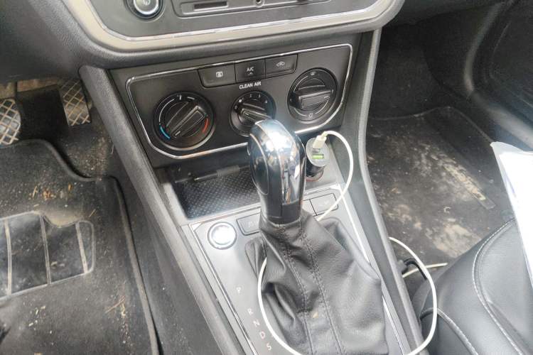 Used Volkswagen Lavida 2017 1.6L Automatic Comfort Edition
