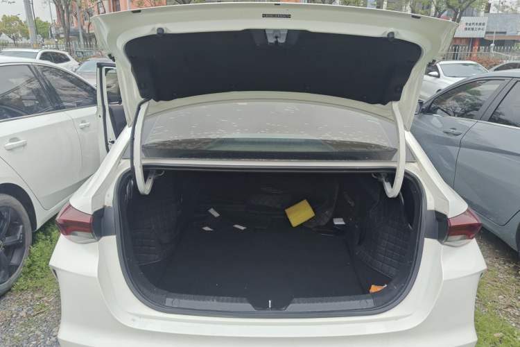 Used GAC Trumpchi EMPOW 2021 270T DCT J15 Version Trunk