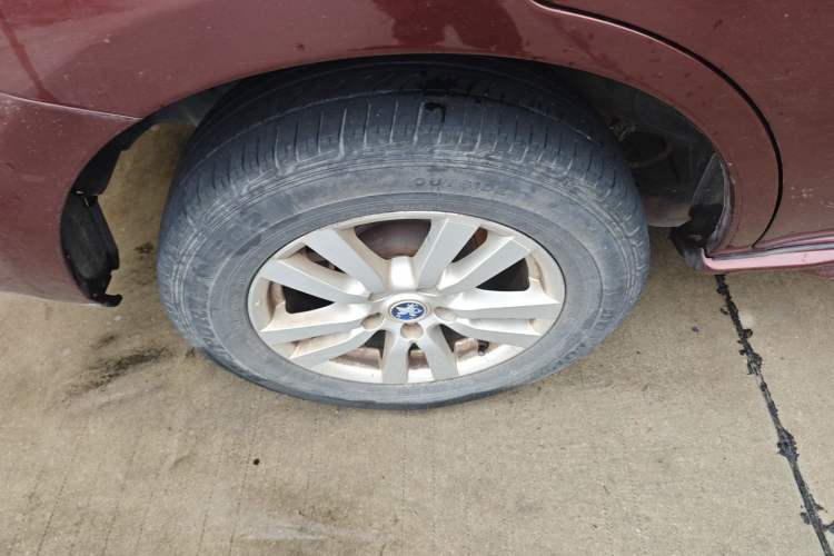 Used Venucia T70 2015 2.0L CVT Smart Choice Edition
