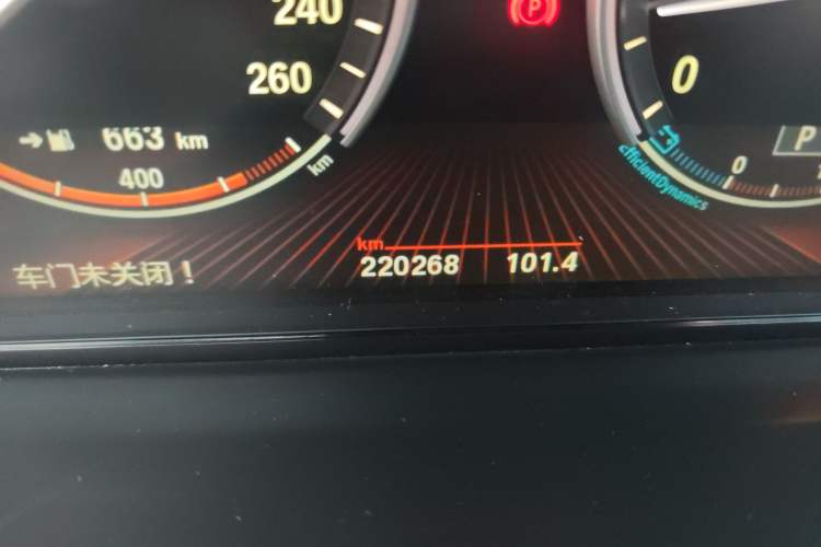 Used BMW 7 Series 2011 730Li Elegant Model Odometer Close Up