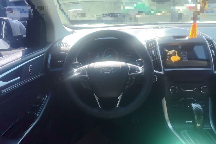 Used Ford Edge 2016 EcoBoost 245 Two-Wheel-Drive Titanium 7-Seater
