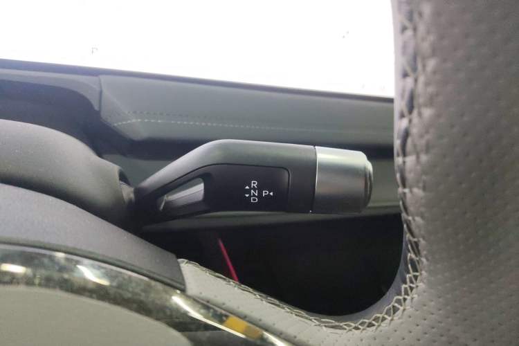 Used Geely Galaxy E8 2025 575 km Exploration Intelligent Driving Edition Gear Lever