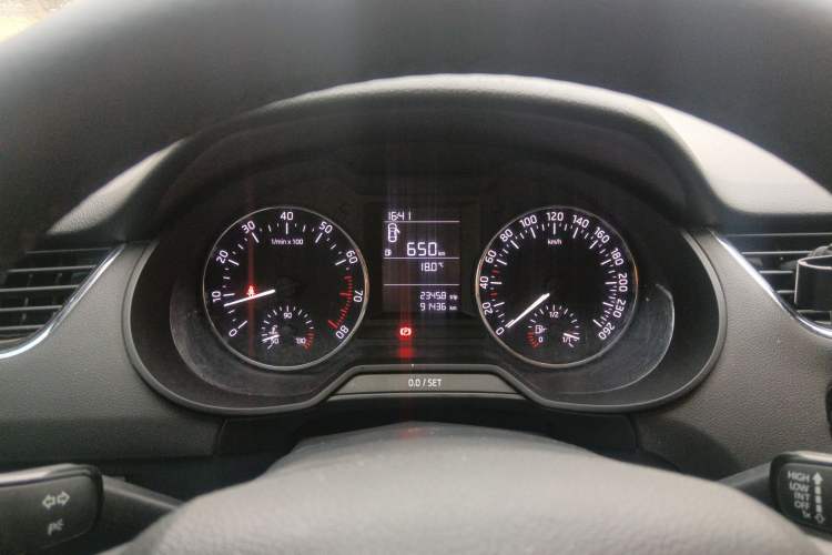 Used Skoda Octavia 2017 1.6L Manual Trend Edition Instrument Cluster