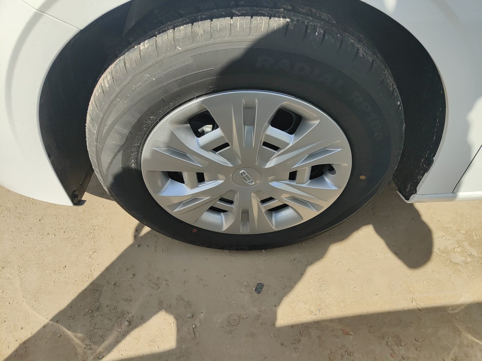 Geely Auto Emgrand 2025 4th Generation 1.5L Manual - Starry Edition — снимка 10
