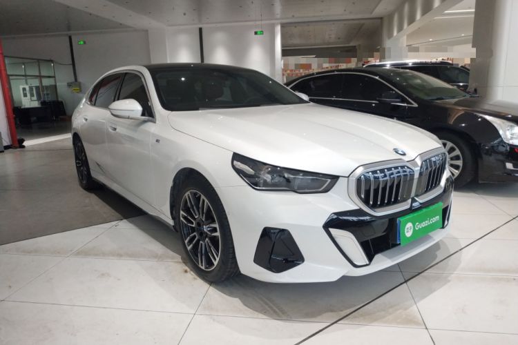 Used BMW 5 Series 2024 530Li Leading Model M Sport Package Exterior 1