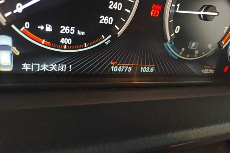 Used BMW 5 Series GT 2015 528i Leading Model
