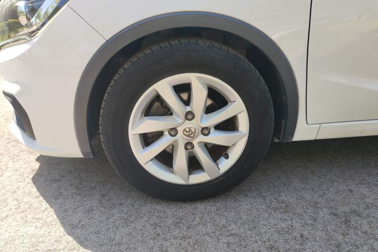 Used Baojun 310W 2017 1.5L Manual Fashion Model China V