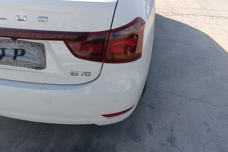 Used Dongfeng Aeolus E70 2023 500 Smart Edition Lithium Iron Phosphate 48.6 kWh 120 kW