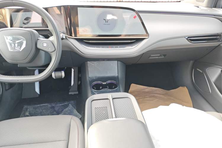 Used Hongqi EH7 2025 600 Smart Selection Edition