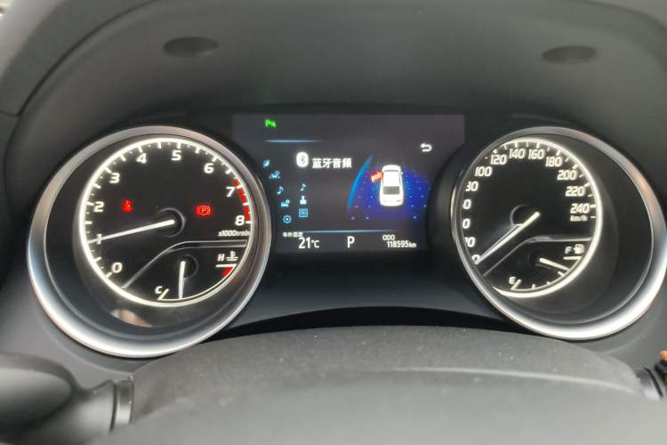 Used Toyota Camry 2018 2.0G Luxury Edition
