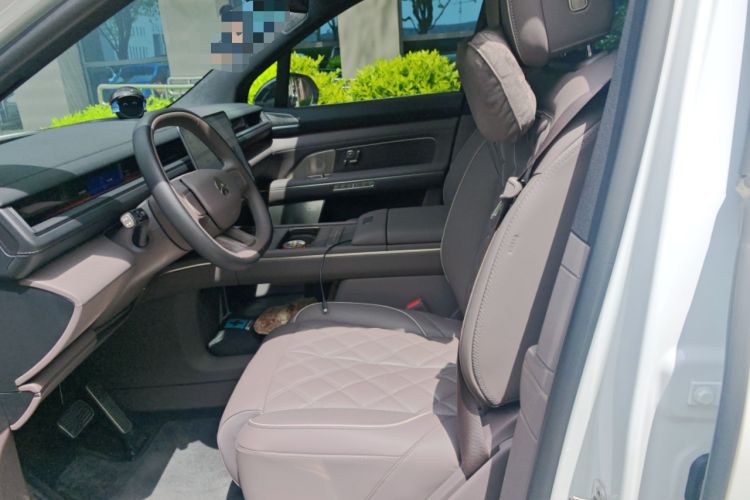 Used Nio ES8 2026 Model 6-seat Executive Signature Edition Left Front Seat