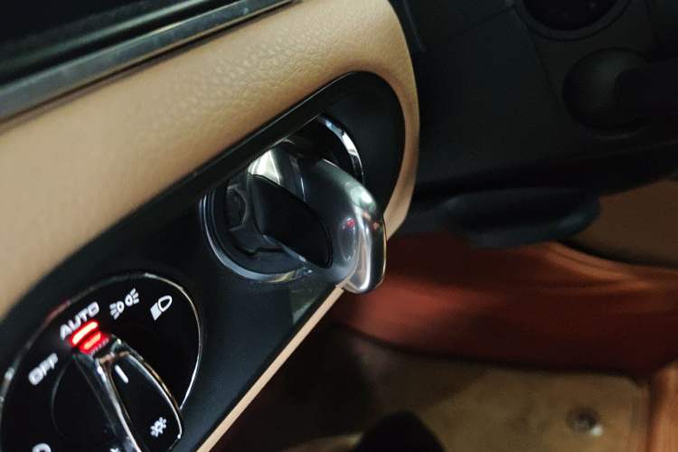 Used Porsche Macan 2017 Macan 2.0T Vehicle Key