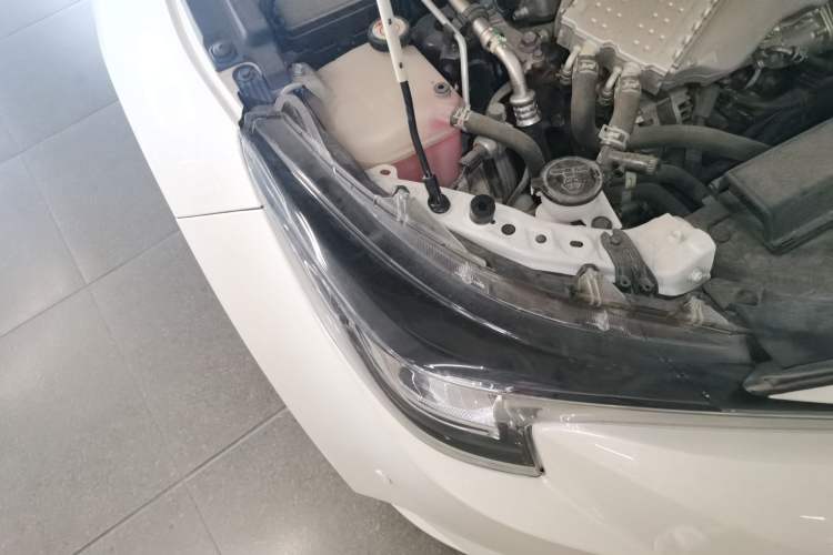 Used Toyota Levin 2019 185T CVT Luxury Edition China VI Standard Right Front Headlight