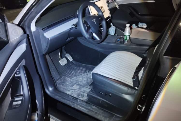 Used Tesla Model Y 2024 Rear-Wheel-Drive Version
