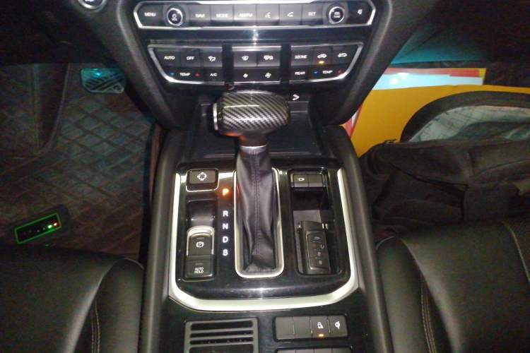 Used GAC Trumpchi GS8 2017 320T Two-Wheel Drive Luxury Smart Connectivity Version (7 Seats)