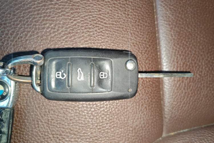 Used Volkswagen Sagitar 2012 1.4TSI Automatic Fashion Edition Vehicle Key