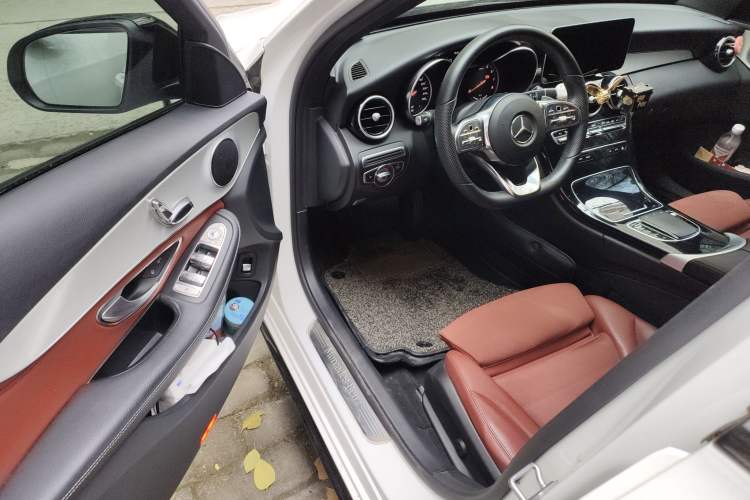 Used Mercedes-Benz C-Class 2019 C 260 Sport Edition Interior 3