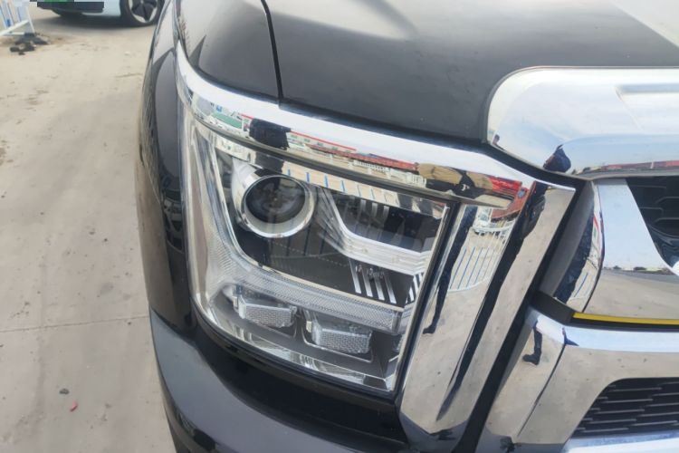 Used Great Wall King Kong Poer 2023 2.0T Automatic Diesel 4x4 Elite Edition Flatbed GW4D20M Right Front Headlight