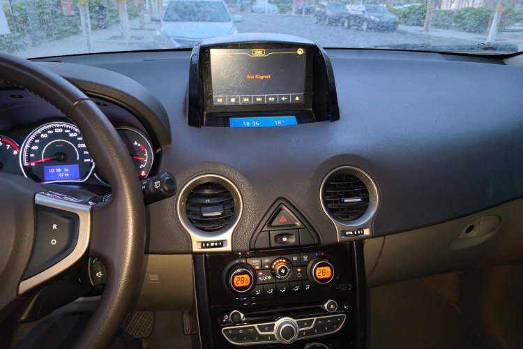 Used Renault Koleos 2013 2.5L Two-Wheel Drive Comfort Edition
