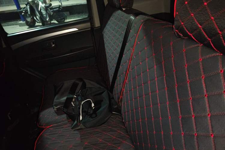 Used Suzuki Wagon R X5 2013 Revised Version 1.4L VVT Cruise Edition Left Rear Seat