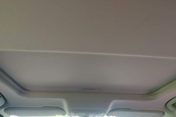 Used Hongqi H5 2018 30TD Dynamic Edition Headliner