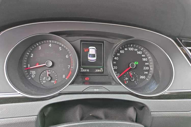 Used Volkswagen Magotan 2017 330TSI DSG Luxury Model Instrument Cluster