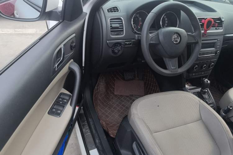 Used Skoda Yeti 2014 1.4TSI DSG Vibrant Edition Driver Seat