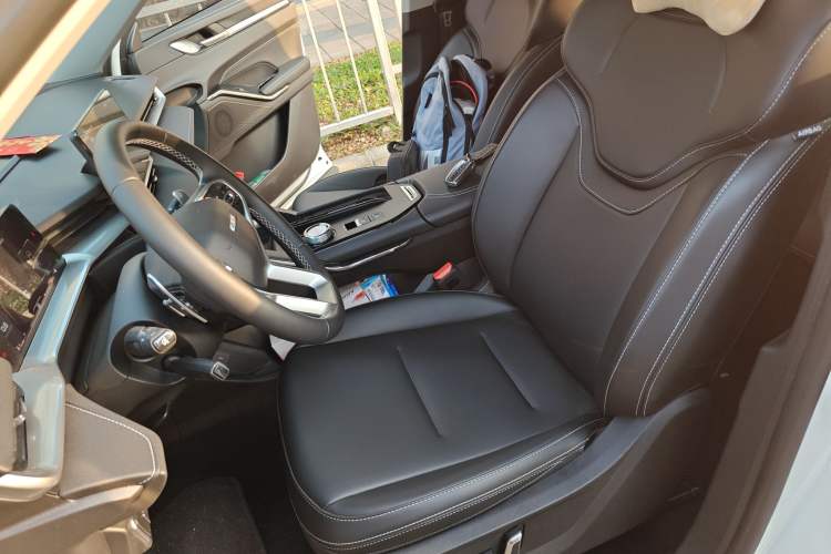 Used Haval H6 2024 1.5T Two-Wheel-Drive Classic Edition
