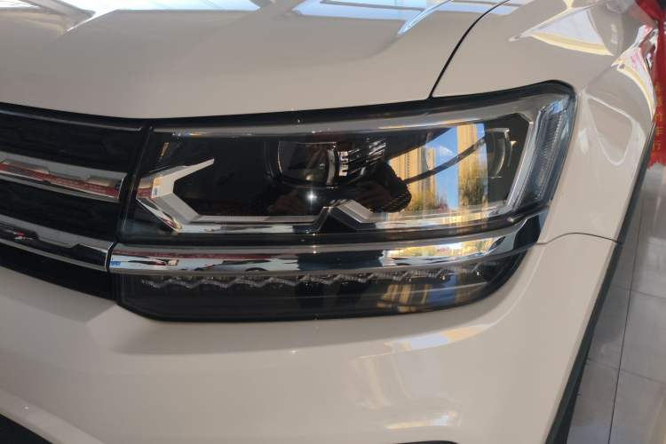 Used Volkswagen Tharu 2020 280TSI Two-Wheel Drive Luxury Edition China VI Standard
