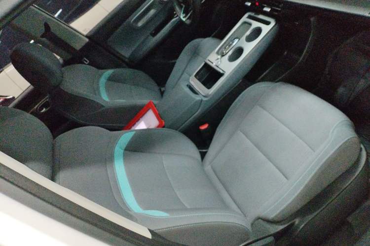 Used AION Y 2023 Plus 510 Enjoy Edition Right Front Seat