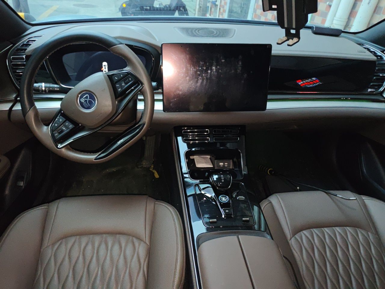 BYD Han 2023 EV Champion Edition 605KM Front-Drive Premium Model — снимка 9