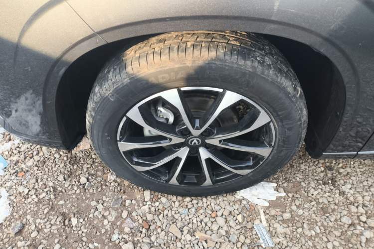 Used Changan UNI-Z New Energy 2025 Smart New Blue Whale 125km Battleship Edition
