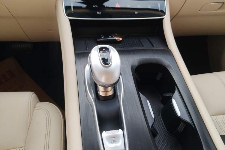 Used VOYAH Dream 2024 PHEV Extended-Range Premium Edition