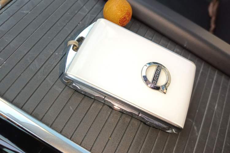 Used Volvo V90 2017 Cross Country T5 AWD Smart Range Edition