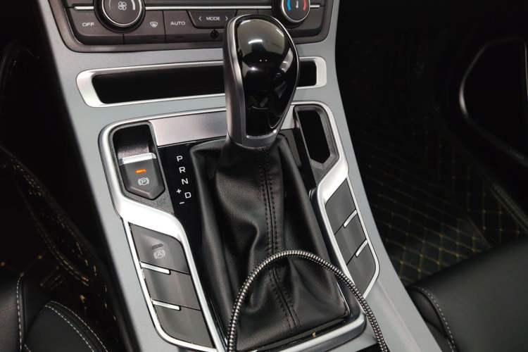 Used Geely Auto Emgrand 2021 UP 1.5L CVT Luxury Model Gear Lever