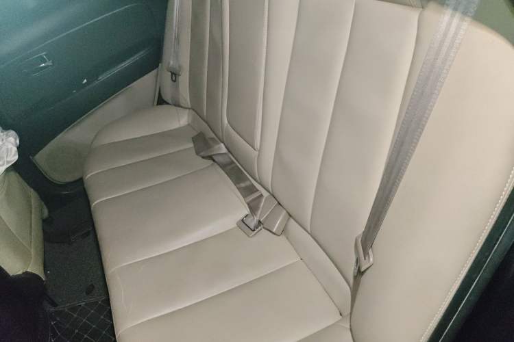 Used Hyundai Celesta 2011 1.6L Manual Luxury Model Left Rear Seat