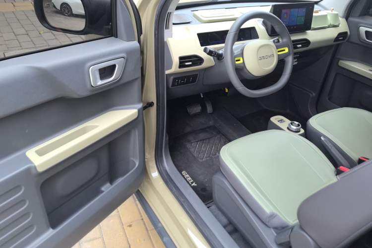 Used Geely Galaxy Panda 2024 200km Panda Rider