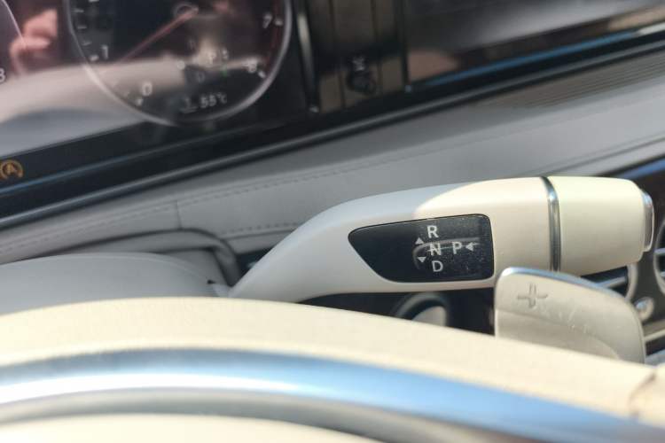 Used Mercedes-Benz S-Class 2014 S 320 L Business Model Gear Lever
