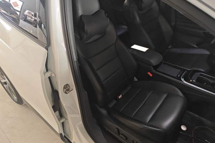 Used Volkswagen ID.4 CROZZ 2024 Pure Edition Limited Edition Right Front Seat