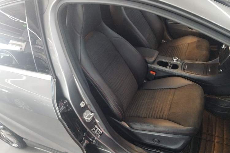 Used Mercedes-Benz A-Class 2015 A 200 Sport Edition Right Front Seat