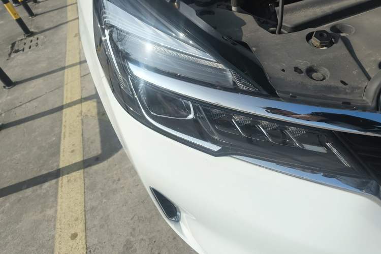 Used Buick GL8 2021 Land Cruiser Executive Class 652T Comfort Model